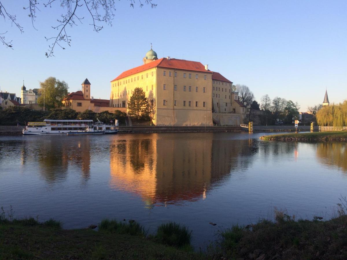 Zahradni Domek V Podebradech Poděbrady エクステリア 写真